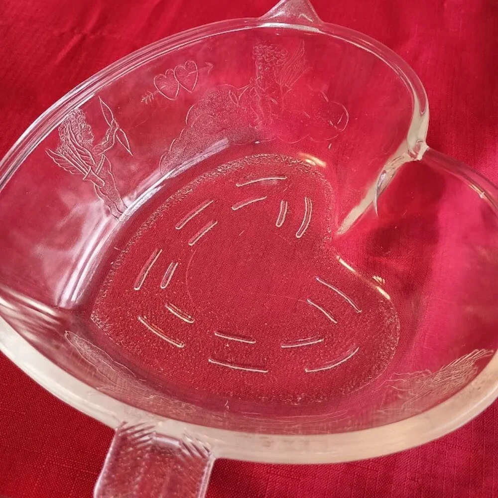 Vintage Safe Bake USA Heart Shaped Bakeware with Cupid Design, 4 Piece Set